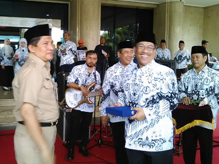 Pencarian PGRI Pekalongan - Persatuan Guru Republik Indonesia Cabang Kabupaten Pekalongan